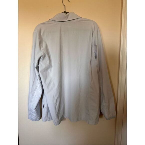 Under Armour Sports Raincoat or Light Jacket - Picture 6 of 6